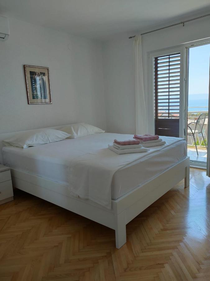 Adriatic Pavlinovic - * Makarska